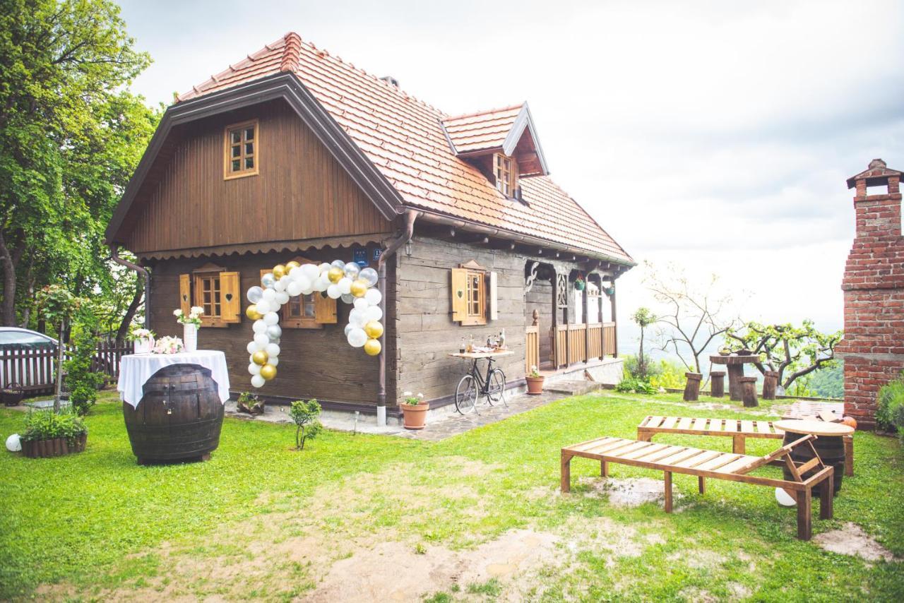 Kuca Za Odmor Poljanica Okicka Villa ยาสเตรบาร์สโก ภายนอก รูปภาพ