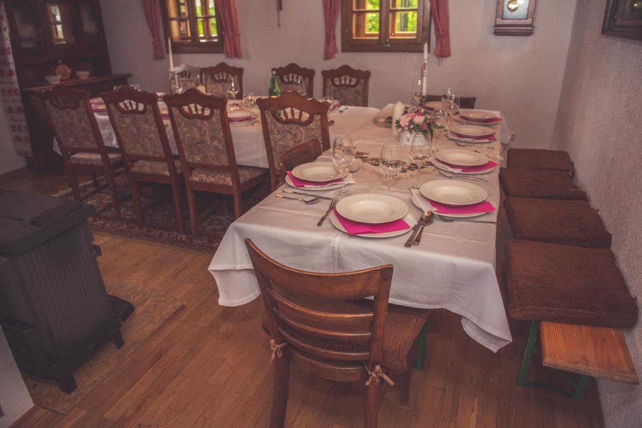Kuca Za Odmor Poljanica Okicka Villa ยาสเตรบาร์สโก ภายนอก รูปภาพ