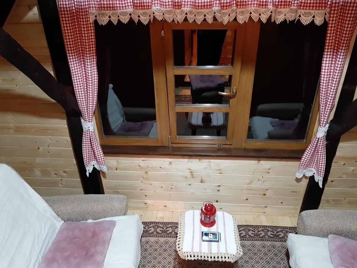 Kuca Za Odmor Poljanica Okicka Villa ยาสเตรบาร์สโก ภายนอก รูปภาพ