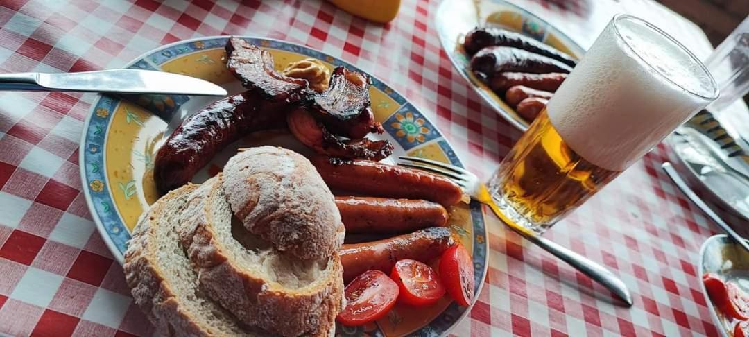 Kuca Za Odmor Poljanica Okicka Villa ยาสเตรบาร์สโก ภายนอก รูปภาพ