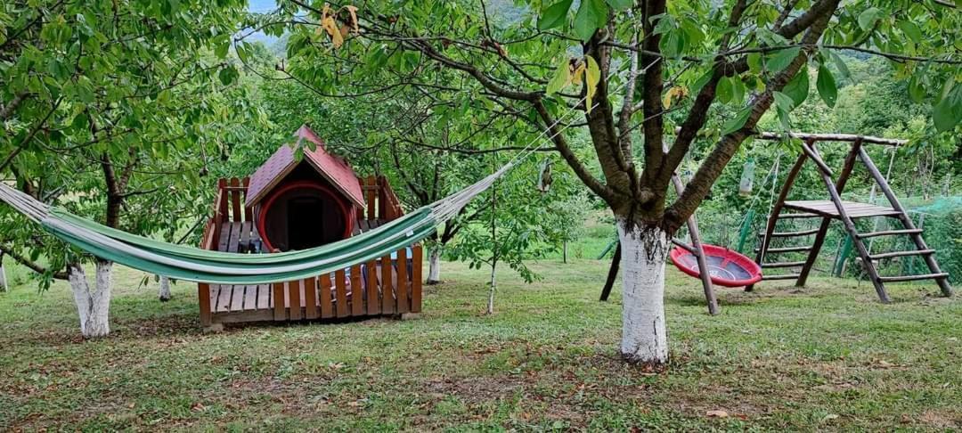 Kuca Za Odmor Poljanica Okicka Villa ยาสเตรบาร์สโก ภายนอก รูปภาพ