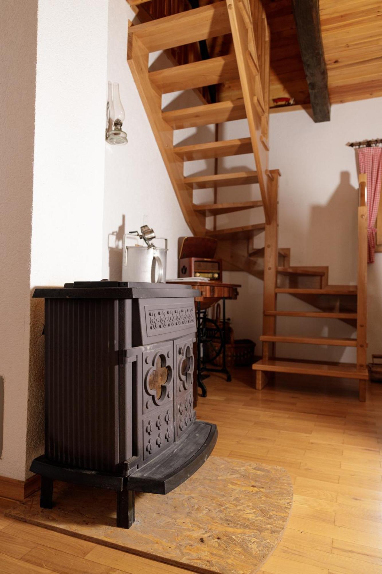Kuca Za Odmor Poljanica Okicka Villa ยาสเตรบาร์สโก ภายนอก รูปภาพ